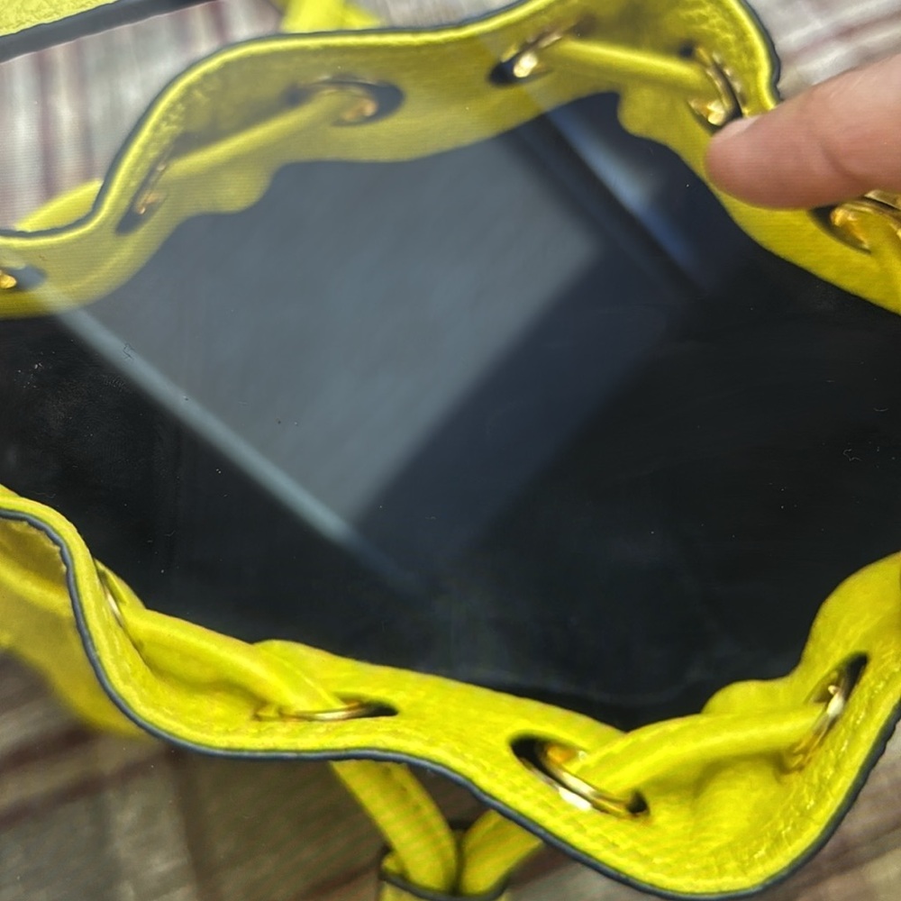 Milly bucket bag yellow new without tags - Picture 5 of 6